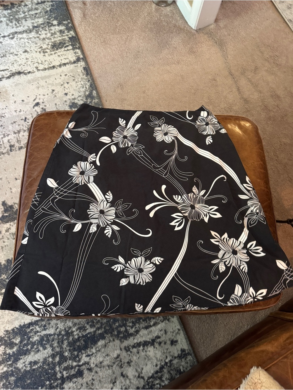 Valerie Steven’s Black Floral A-Line Skirt - Classic Women's Skirt Size 16